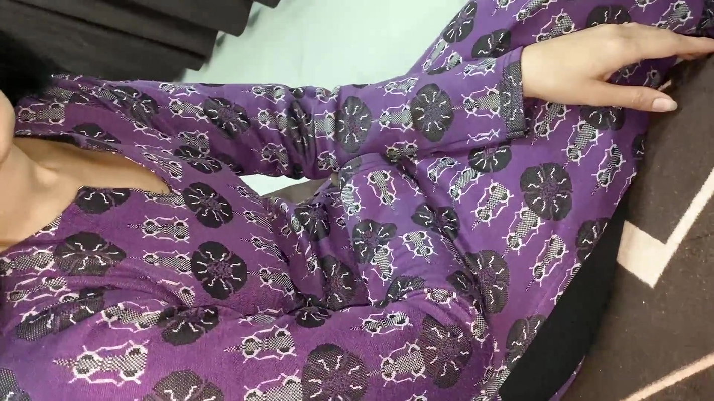 Friend’s mother ko paisa ka lulaq de kar chut mari full hindi sex video