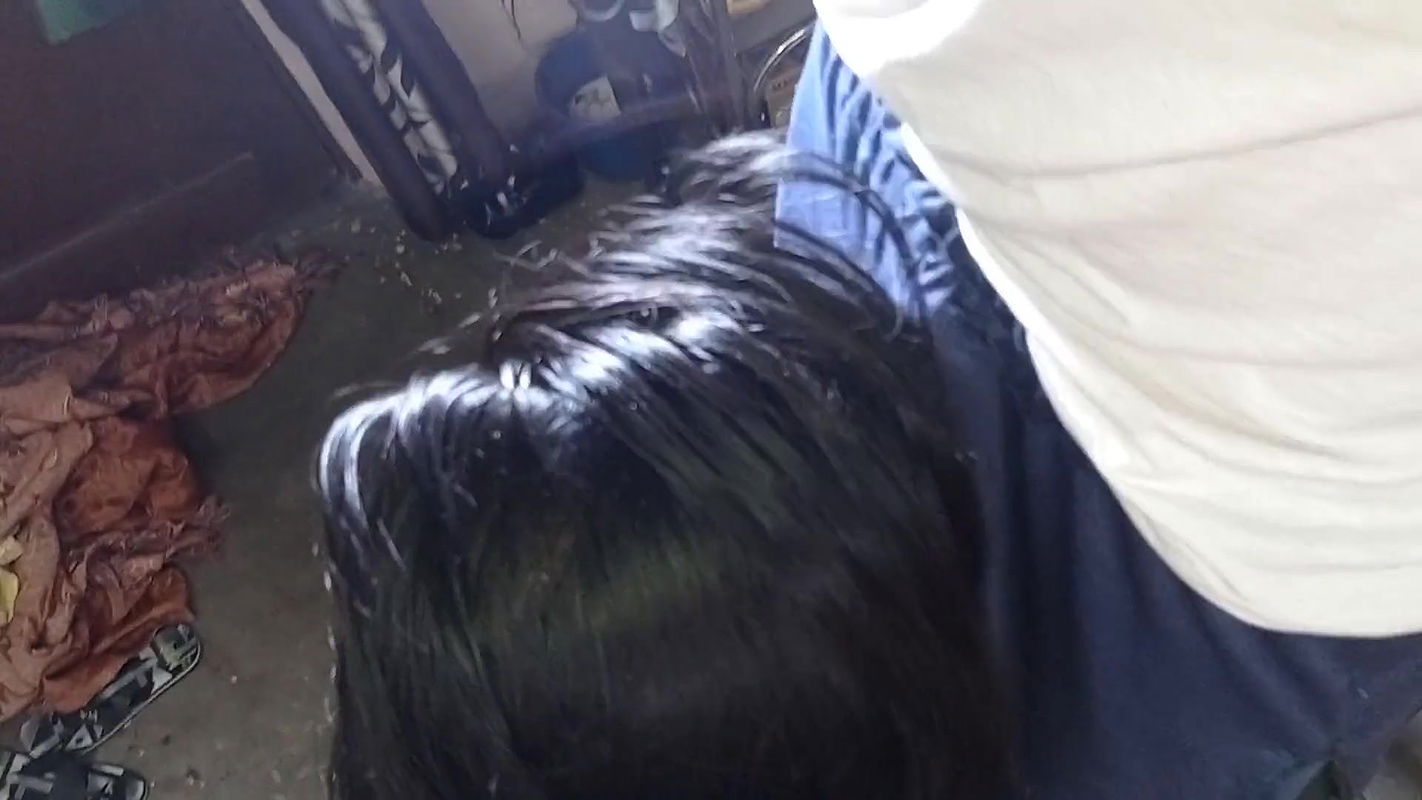 Electrician ka kala mota bada lund dekh bhabhi apne aap ko rok nhi payi HD clear hindi audio desi Indian porn sex video