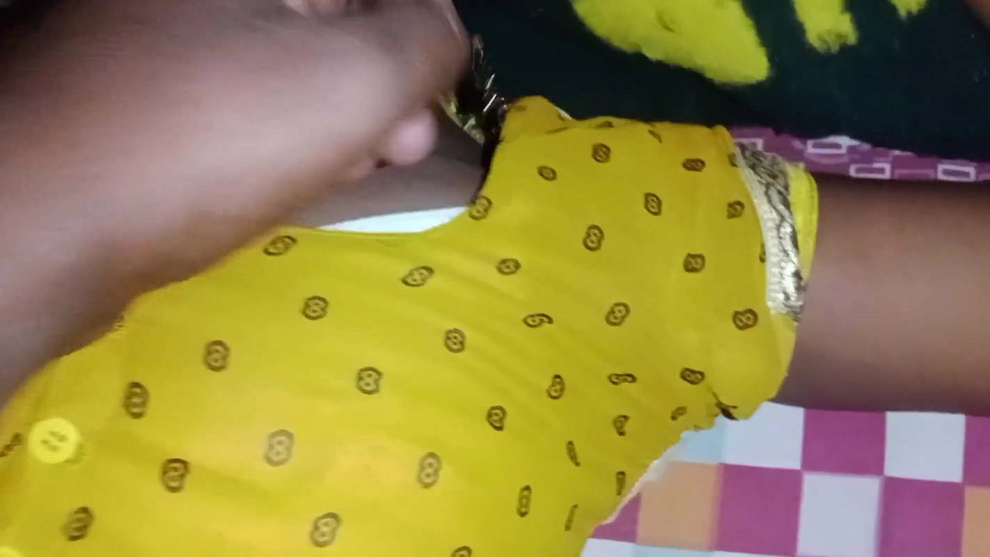 Dressed the village sister-in-law in a yellow saree and fucked her a lot