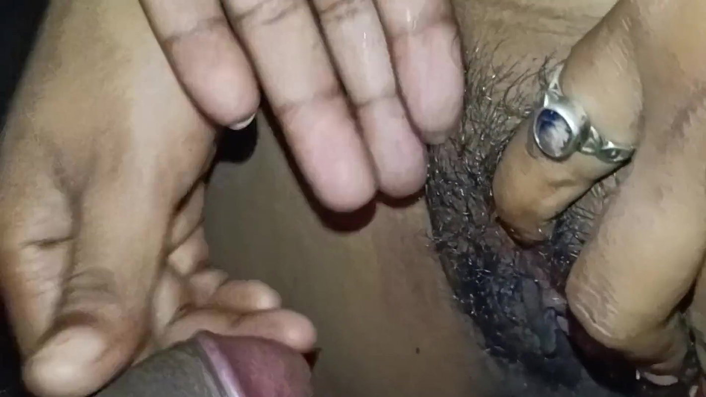 Dolly Bhavi fuck when she Alon in home suck bhavi pussy dolly bhavi siad me suck and fuck me will very happy fill after