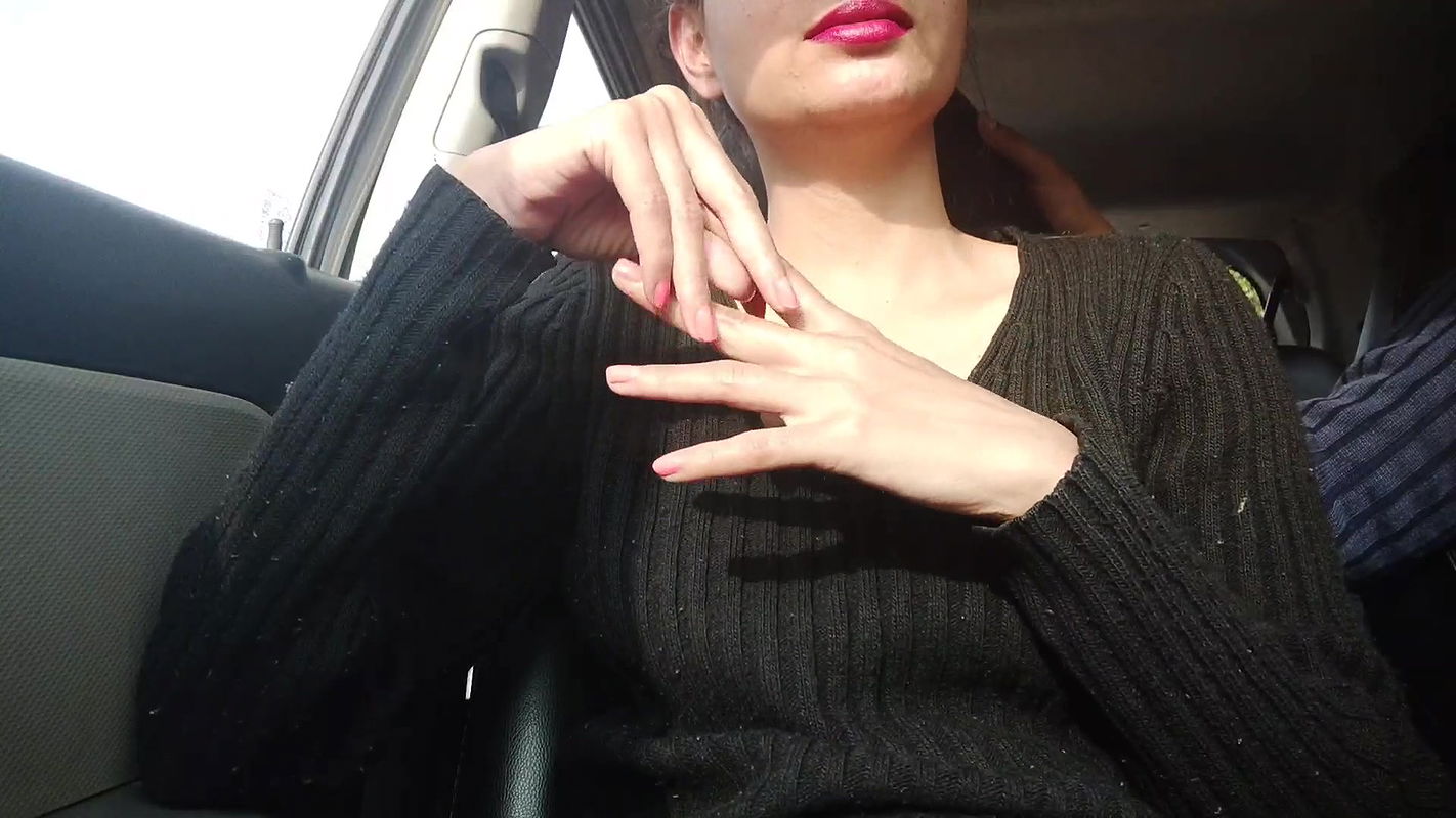 Doggystyle handjob for friend in car outdoors – risky sex, hornycouple149