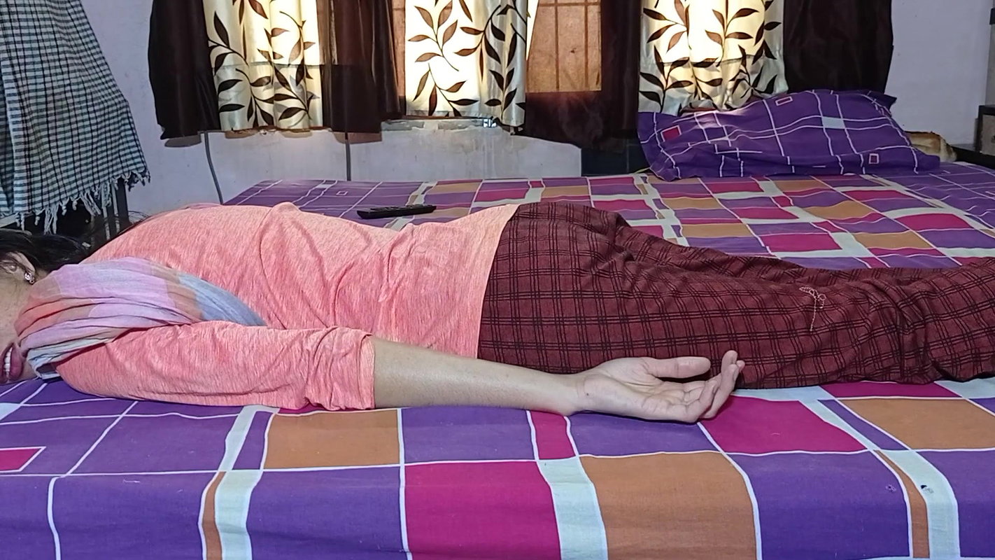 doctor ne unmarried ladki ki chut chod Dali kamar ke Dard thik krne ke bahane clear hindi audio roleplay desi sex porn v