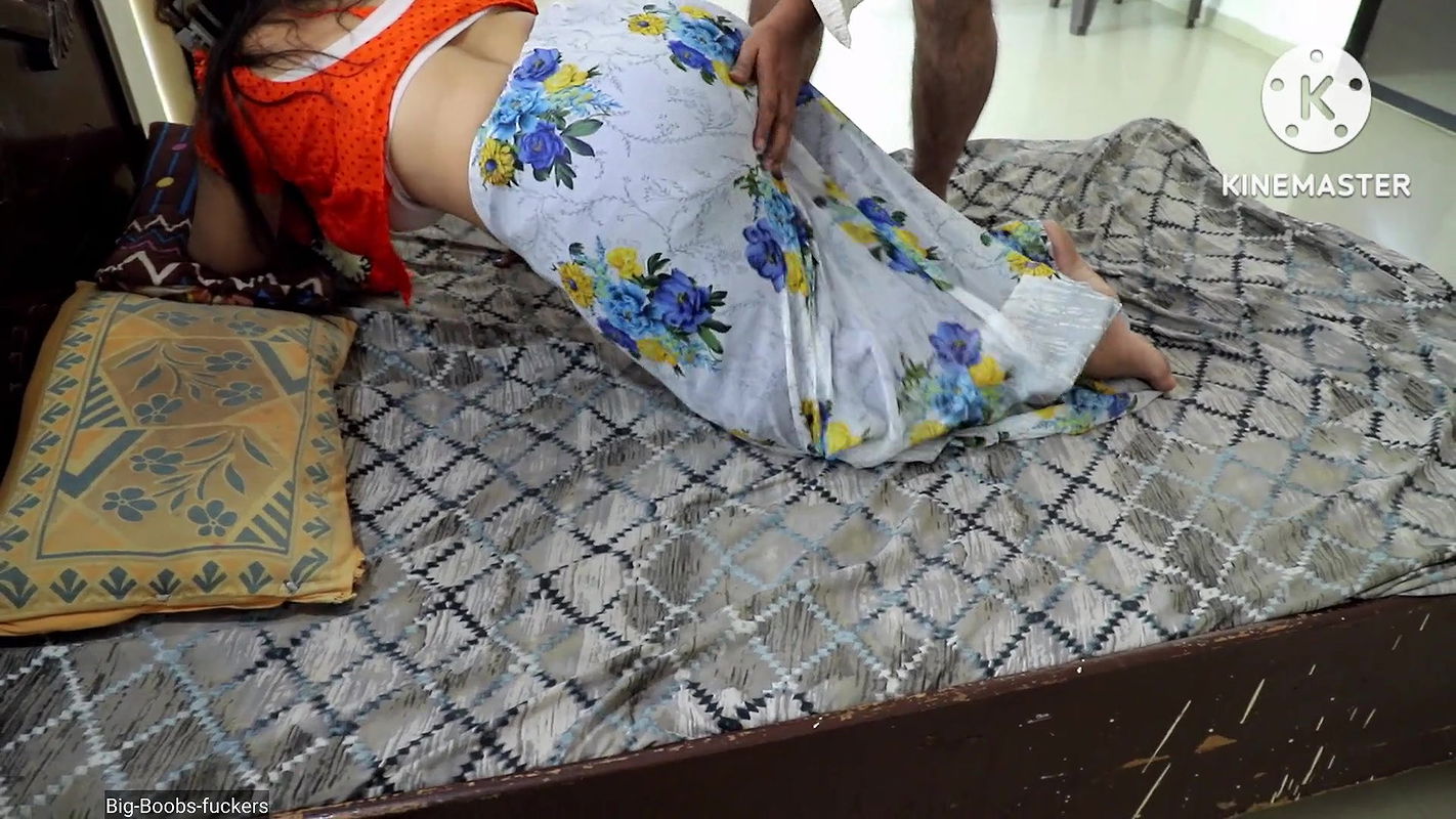 Diwali Bonus = Landlady gives clothes and hard sex to her servant – Hindi Audio Story Full HD VIDEO