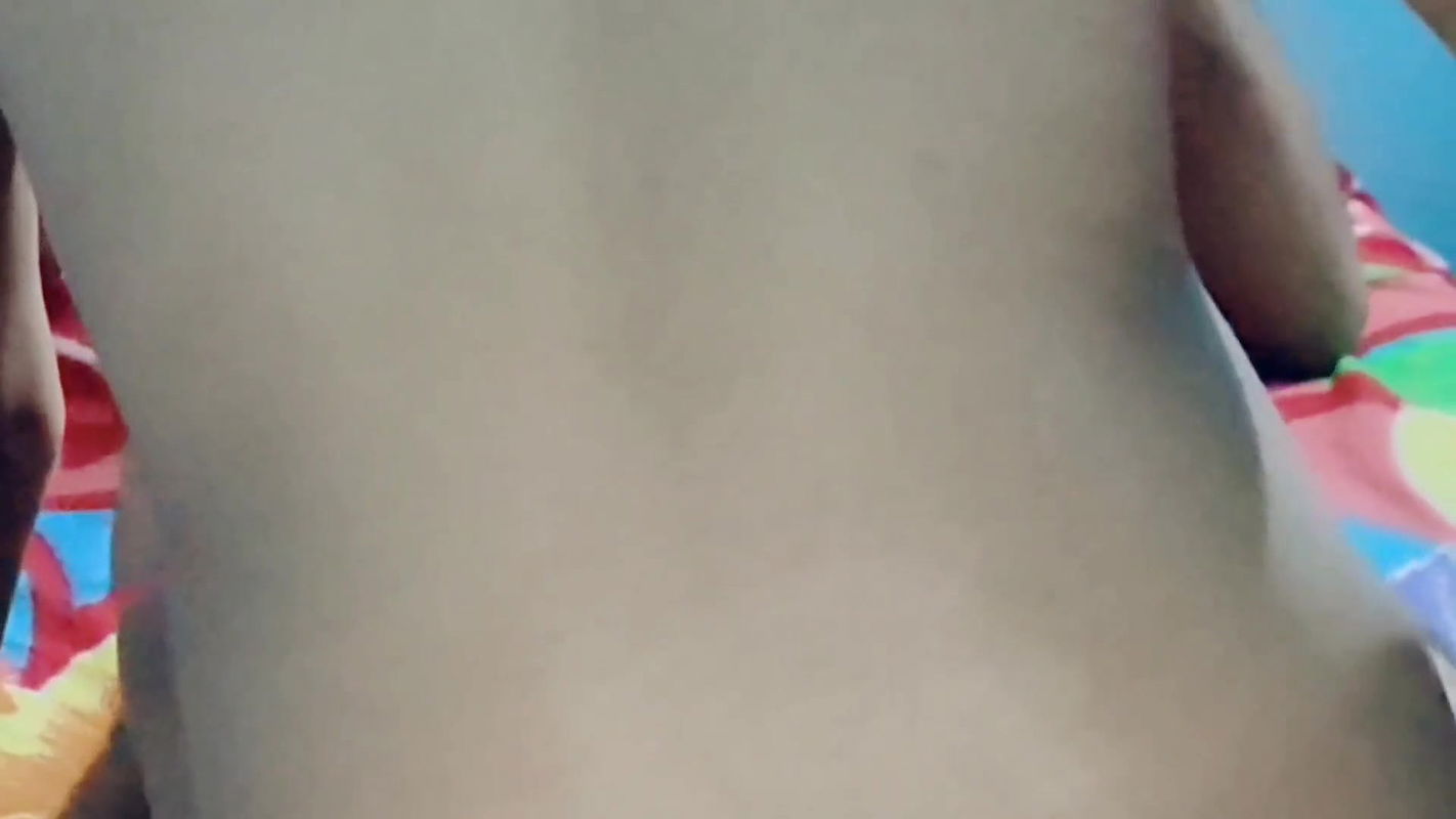 Devar ko dekh Bhabhi ne apni garm choot me uska lund dala aur chillane lagi