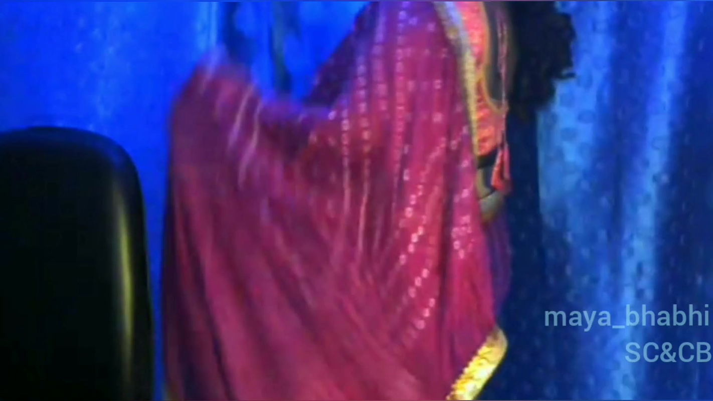 Desi sexy girl getting hot while dancing