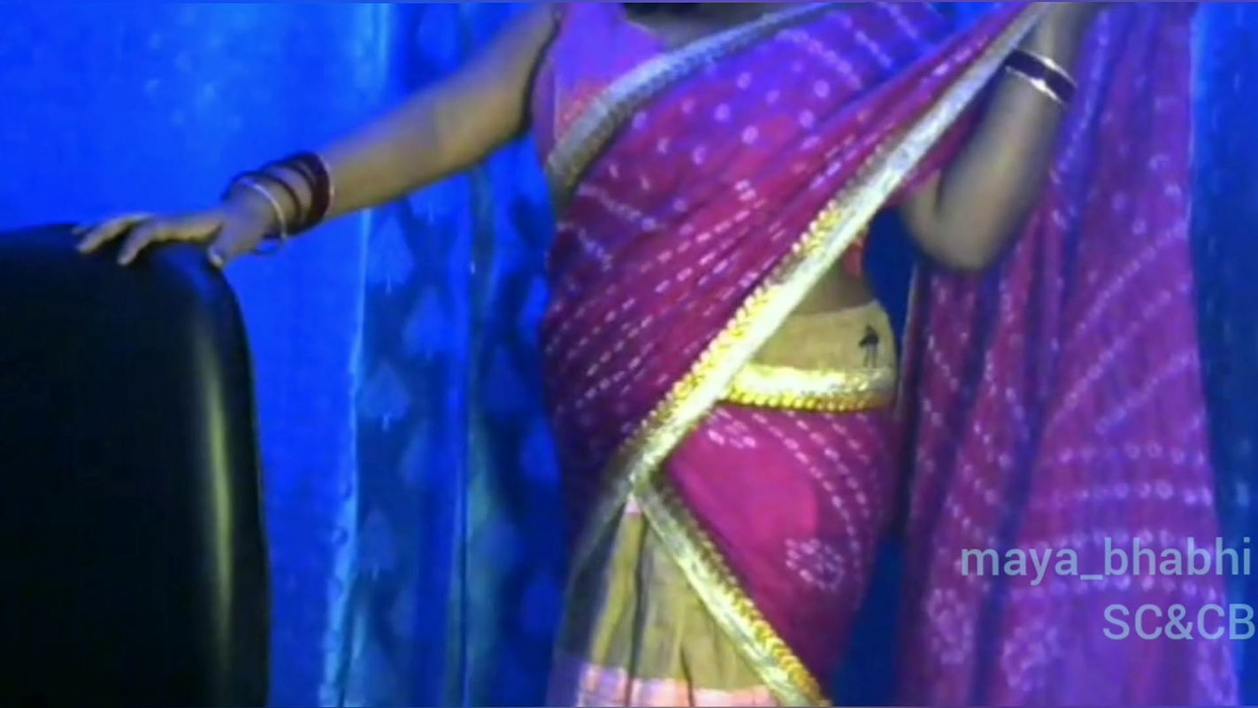 Desi sexy girl getting hot while dancing