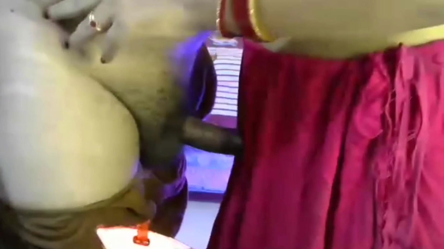 Desi bhabhi hotgirl21 taking sexy lund in mouth