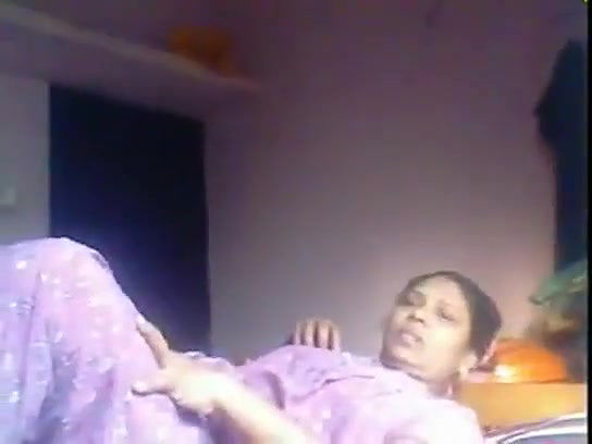 tamil aunty enjoying with husband cousin