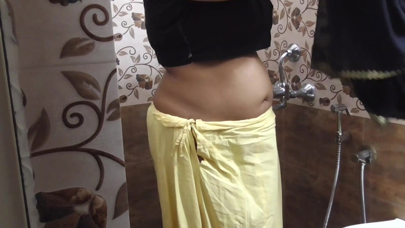 Caught By Stepmom While She Showering in Bathroom and I Fucked Her