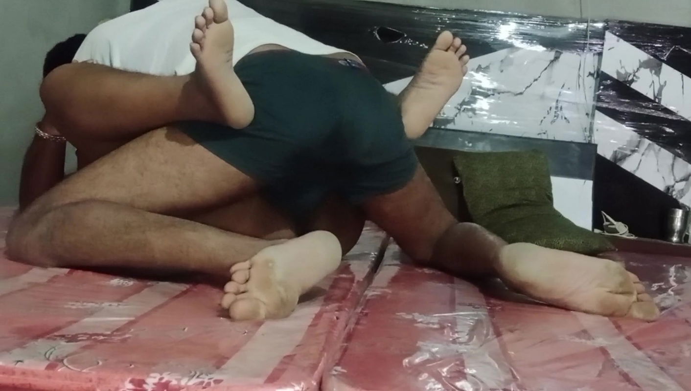 Big stepsister’s ass hit and mouth came out with water fat ass ki chudai