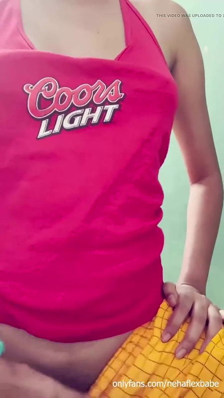 Girlfriend Nude video Mms Showing boobs Outdoor masturbation