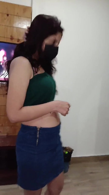 Finger in the kiss in memory of boyfriend