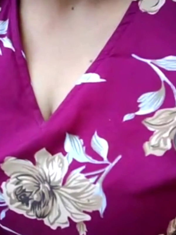 Desi girl went outdoor and pressed her boobs and showed her sexy pussy