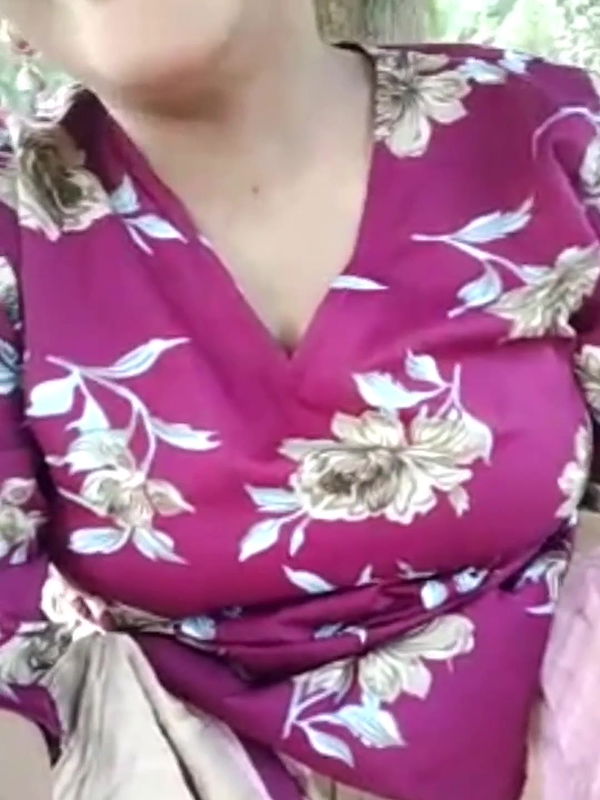 Desi girl went outdoor and pressed her boobs and showed her sexy pussy