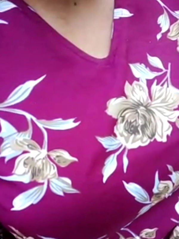 Desi girl went outdoor and pressed her boobs and showed her sexy pussy