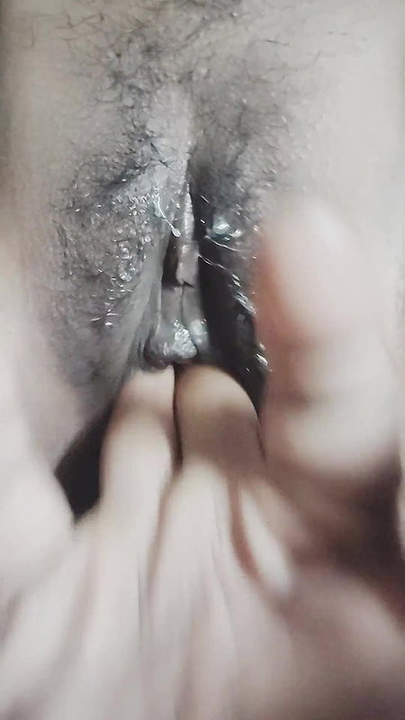 Hot beautiful pussy fingring hard