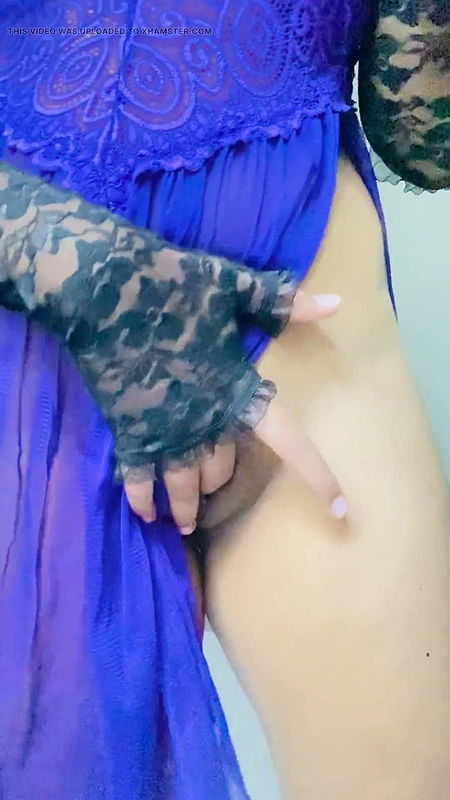 Hot asian college student showing pussy