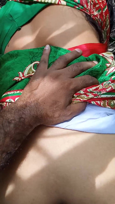 Ganne ke khet me ghody banake chudai