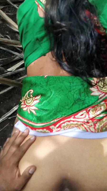 Ganne ke khet me ghody banake chudai