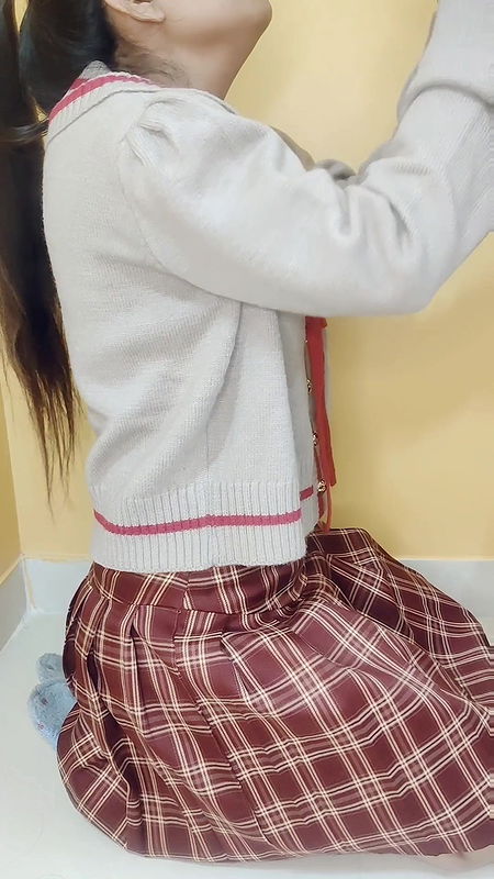 Desi Indian Girl Bunked School to Fuck Her Boyfriend