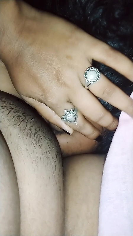 Desi girl got very horny when I licked her juicy pussy