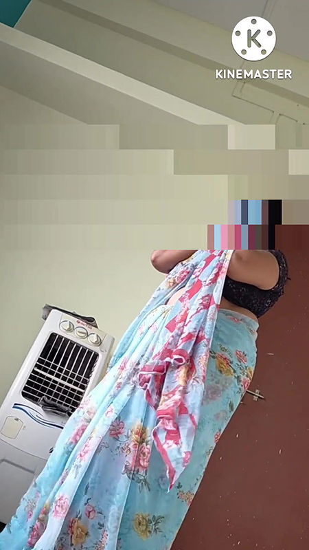 Desi bhabhi Saree blouse and bra wearing front of devar