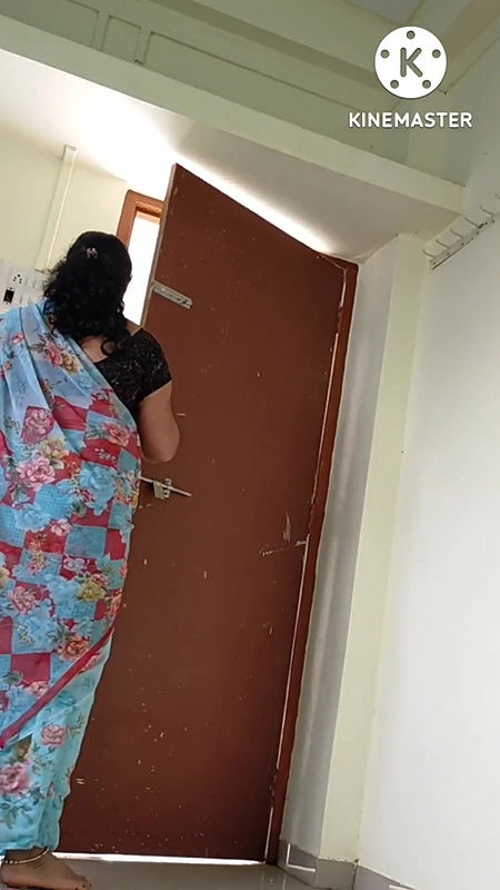 Desi bhabhi Saree blouse and bra wearing front of devar