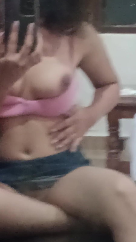 Chooth me daalo ungli?