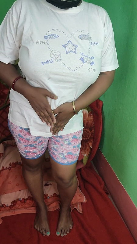 Big boobs Indian girl jumping her big boobs and showing asshole closeup