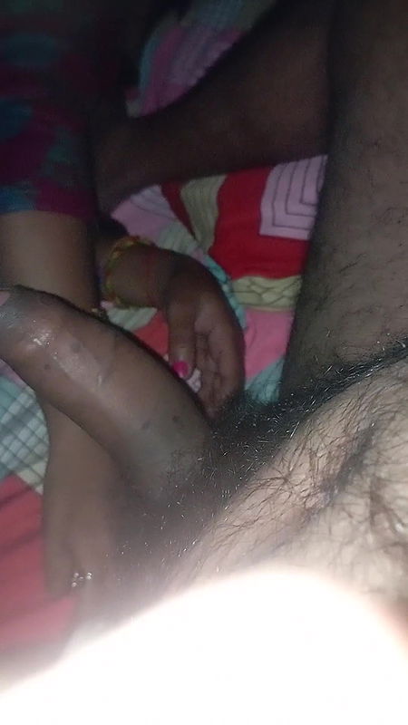 Bhabhi ne muh me lund liya deep throat and cum out in hand