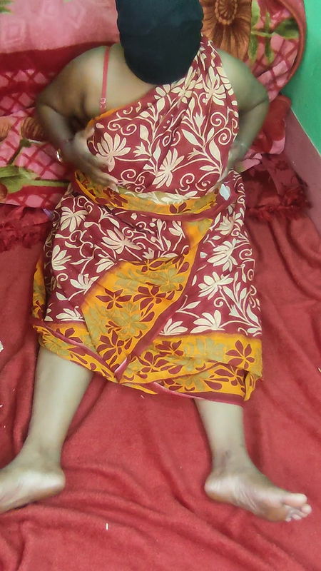 Bbw Indian wife Showing her assholes closeup