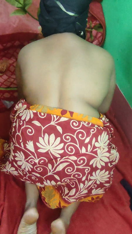 Bbw Indian wife Showing her assholes closeup