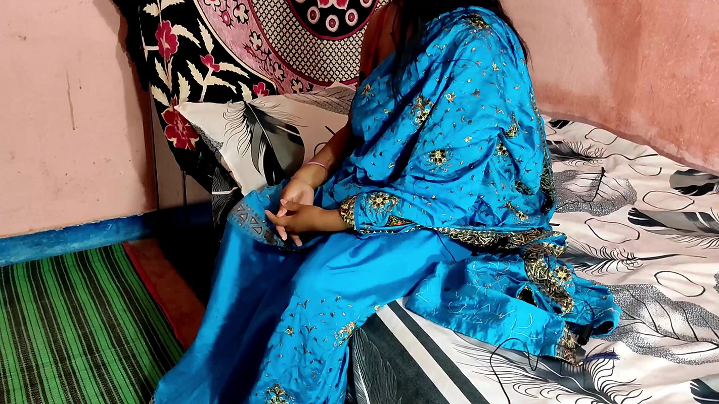 Horny malkin got fucked with servant Ramu desi hindi village sex