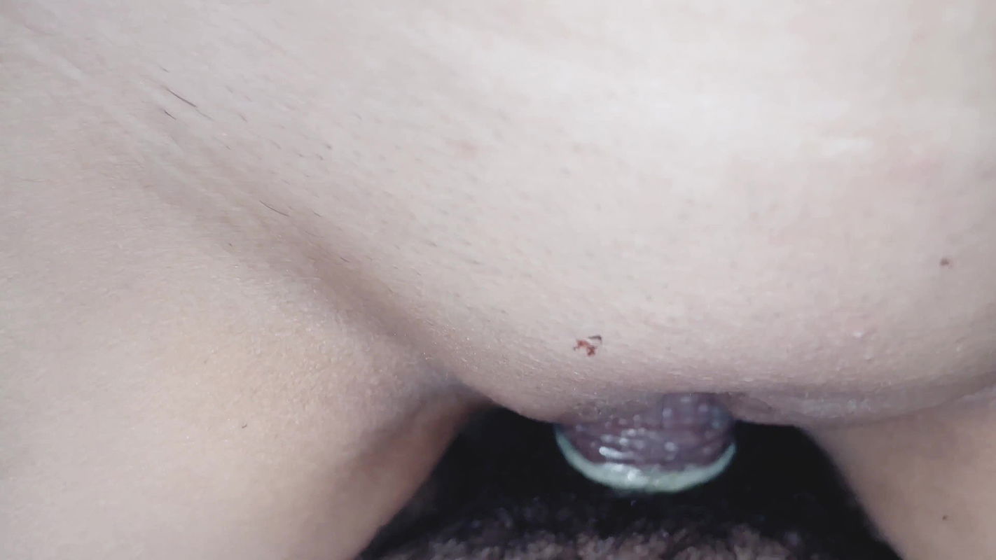 FUCKING VIRGIN COLLEGE GIRLFRIEND AND SHE MOANED LIKE CRAZY HINDI AUDIO