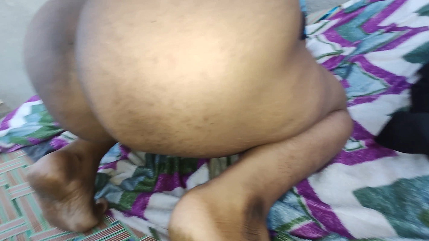 Fucking desi sexy bhabhi ka pussy couple outdoor hard work fuck