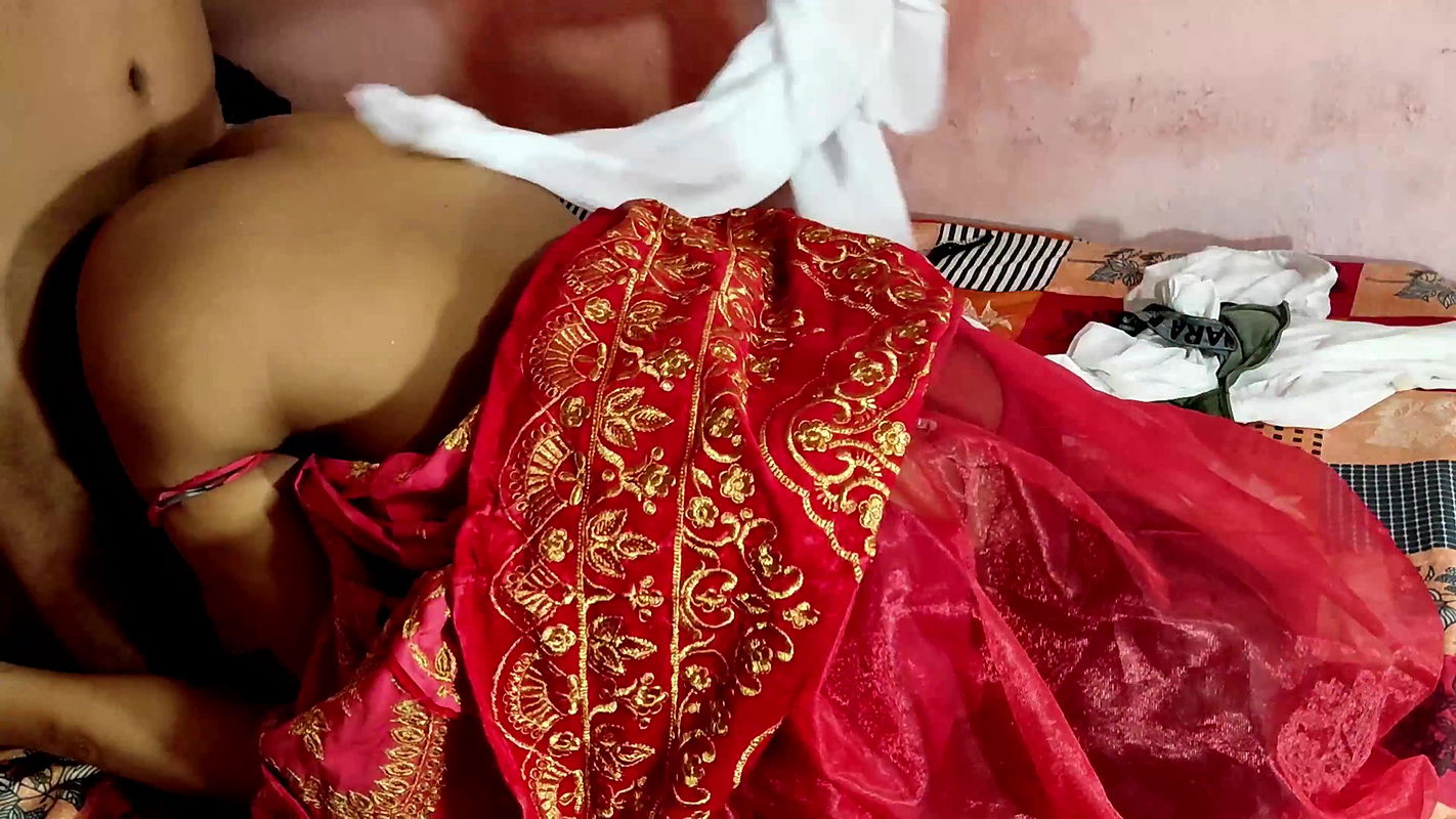 Fucked newlywed bride aunty on her wedding night Village Mami Chudai