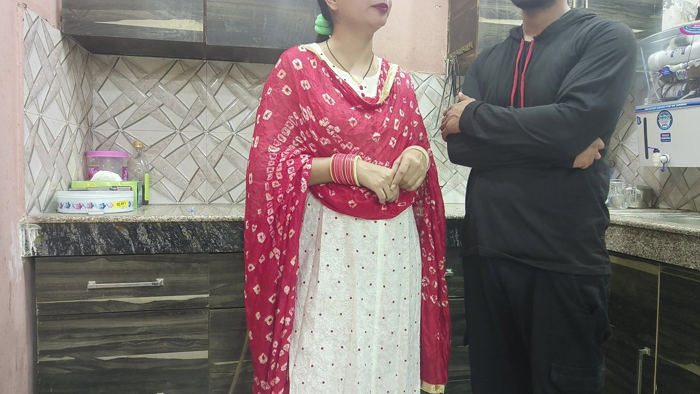 Ex-boyfriend convinced ex-gf to have one last fuck in Kitchen Cumshot on her sexy Beautiful body– hot xxx