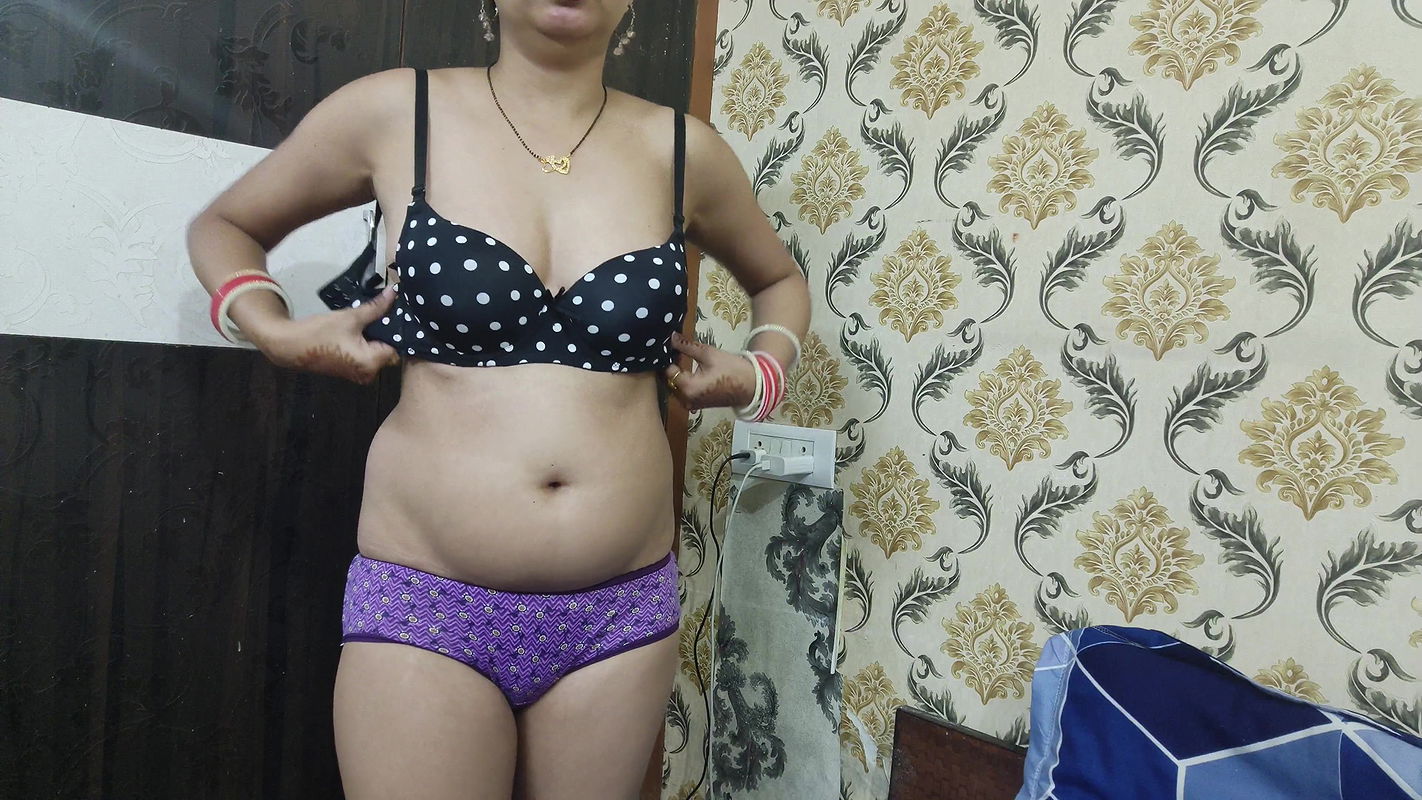 Diwali ko aaye periods gaand toh mili lund pe lights jala ke muh main liya