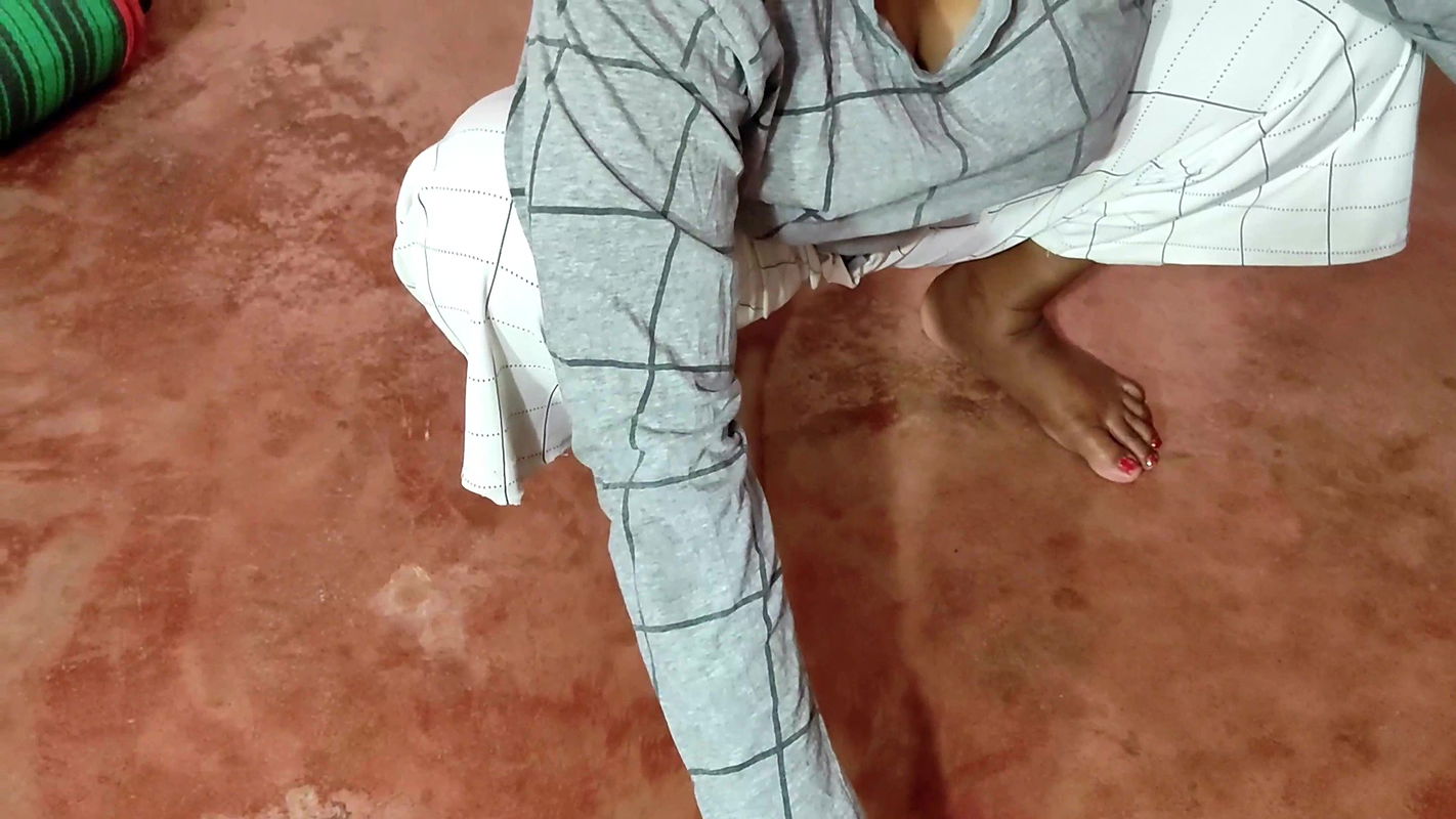 Diwali Ki Safayi Karne Aayi Ladki Ko Morning Me Chodkar Khush Kiya, HD Porn in Hindi voice