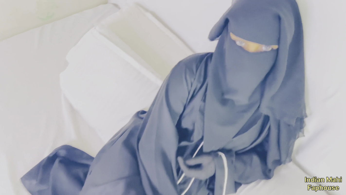 Desi Young Cheating Wife Shabana Bhabhi Wearing a Abaya Hijab Fucking Hardcore Indian Boy