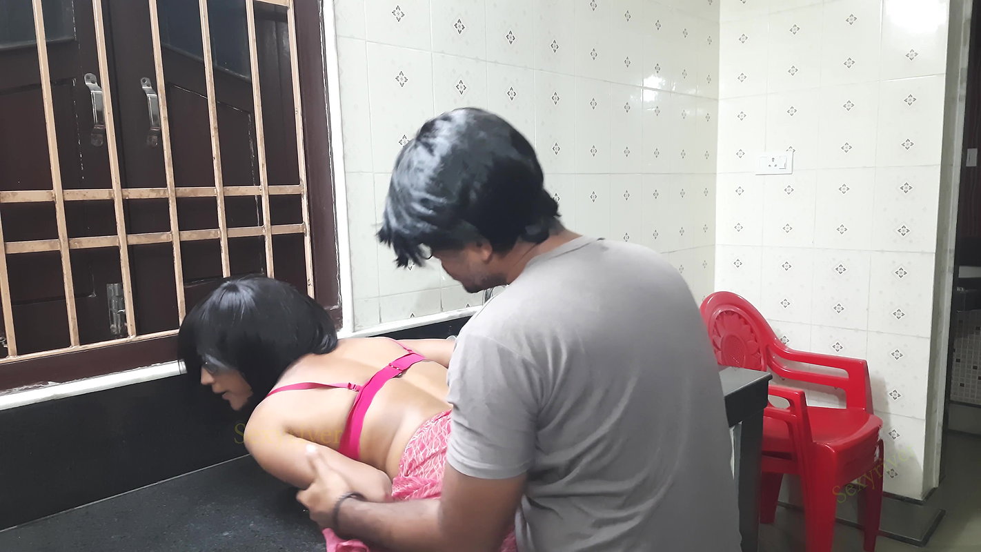 Chori Chori Desi Bhabi Ko Kitchen Me Choda – Indian Desi Devar Bhabi Sex in Kitchen – Desi Hindi HD Sex