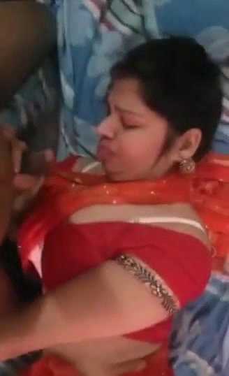 Desi Saree aunty suking frnds Husbnd