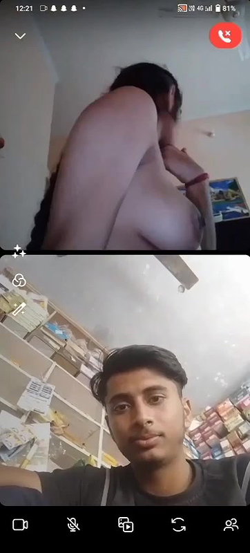 Desi cute hot gf showing nude on video call