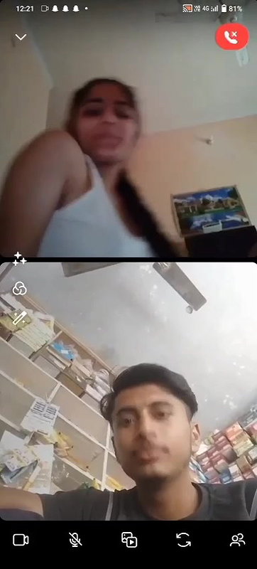 Desi cute hot gf showing nude on video call