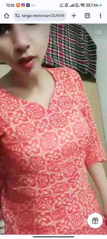 Tango fatima nipple show