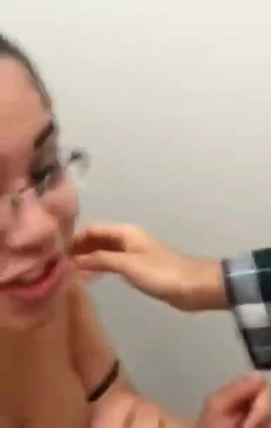 Desi Secratary Suking Bos dik in Ofice ComfortRoom