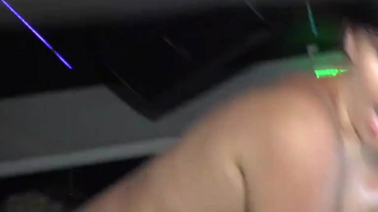 Wet and Nude Dance at BAR ≡ƒì╗