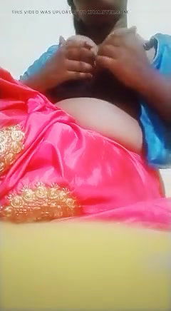 Indian girl boob pressing hot video