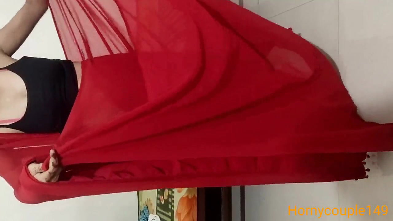 Karwa chuth pr kapde badalti newly married bhabhi ji