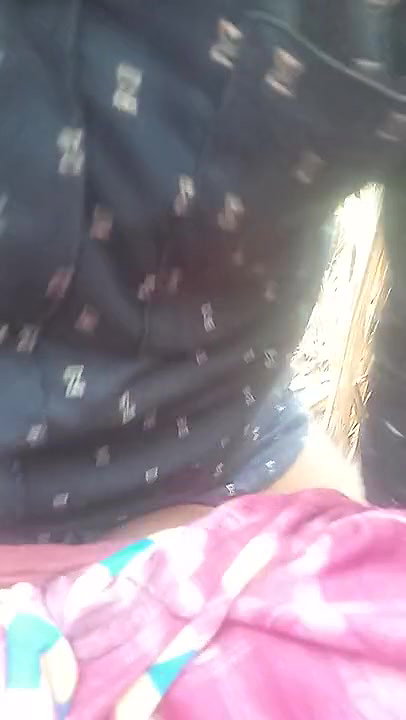 Jungle me chaddi hatake chut ko choda